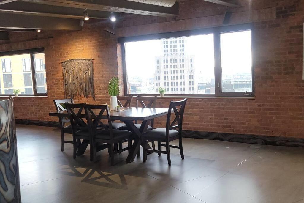 1600 Kcm Penthouse Apartment Cleveland Exterior photo